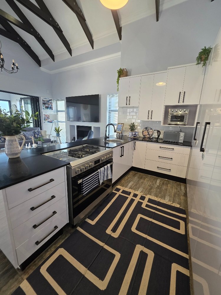 2 Bedroom Property for Sale in Outeniquasbosch Western Cape